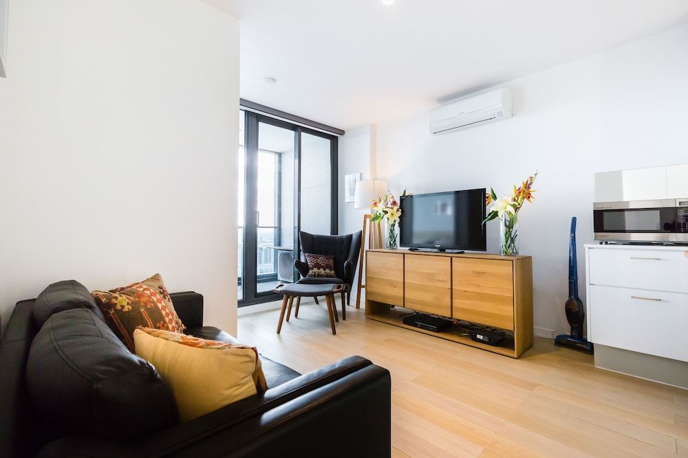 undefined EVA, 1BDR Melbourne Apartment 10