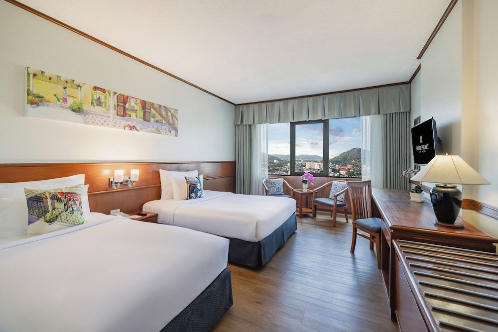 Royal Phuket City Hotel Premier Superior 4
