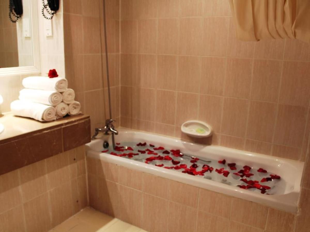 undefined Delmon International Hotel 8