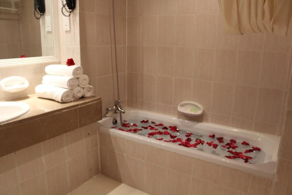 Delmon International Hotel Standard Double Room 4