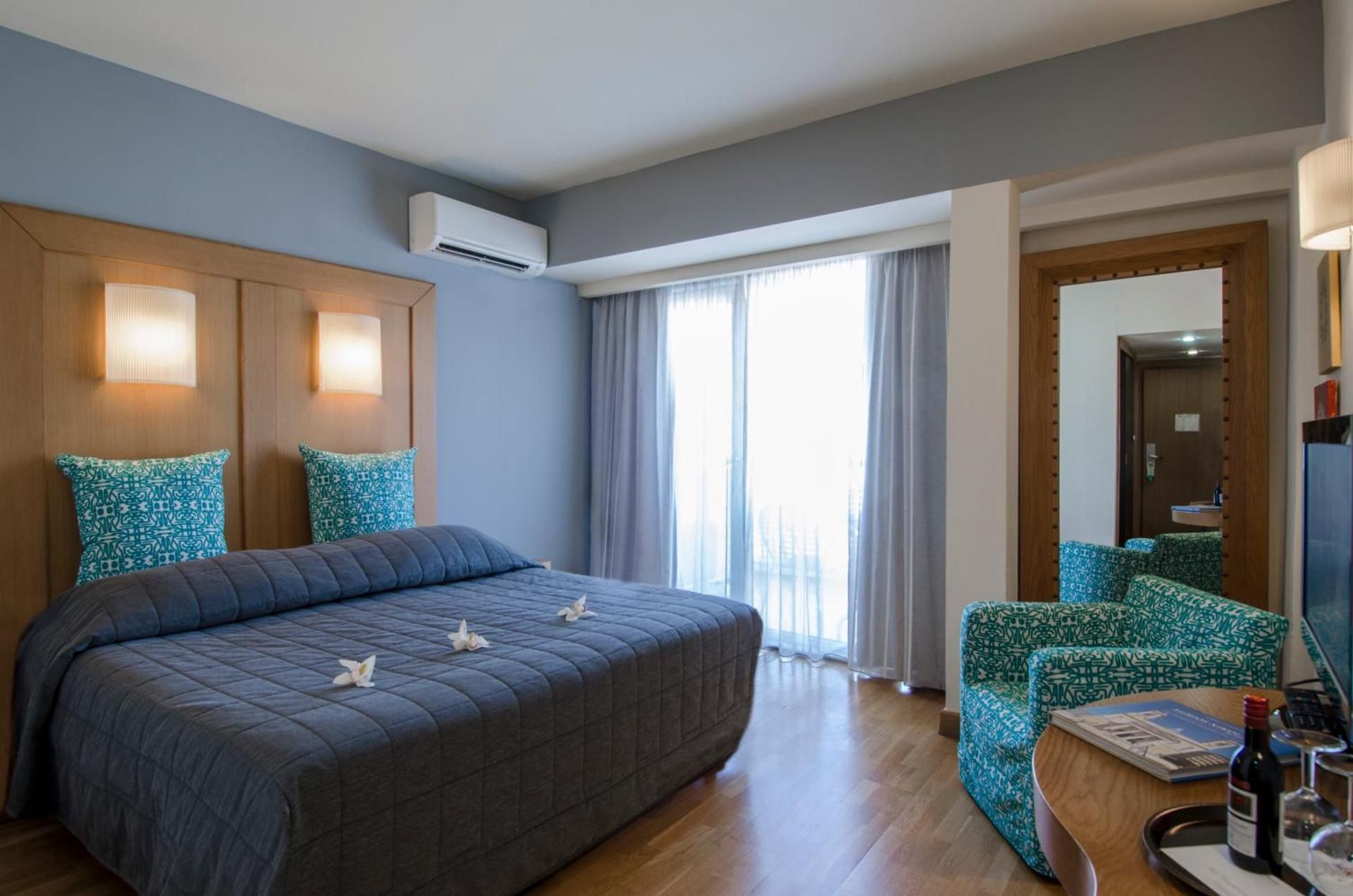 undefined Hermes Hotel 5