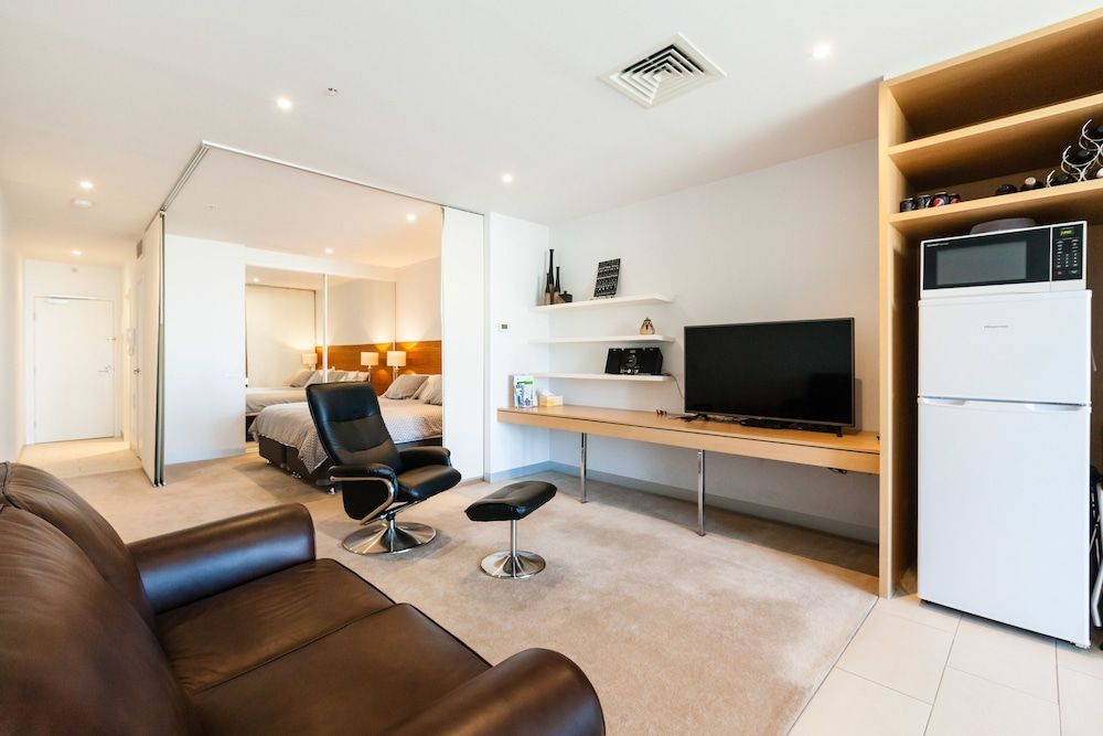 undefined MILES, 1BDR Melbourne Apartment 2