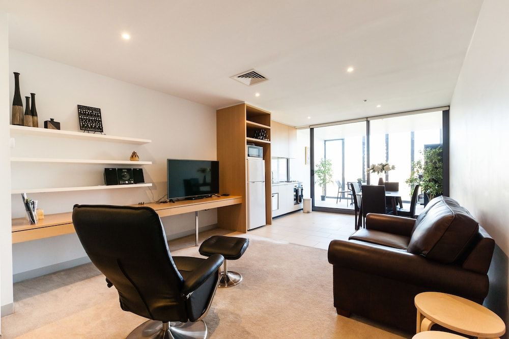 undefined MILES, 1BDR Melbourne Apartment 8