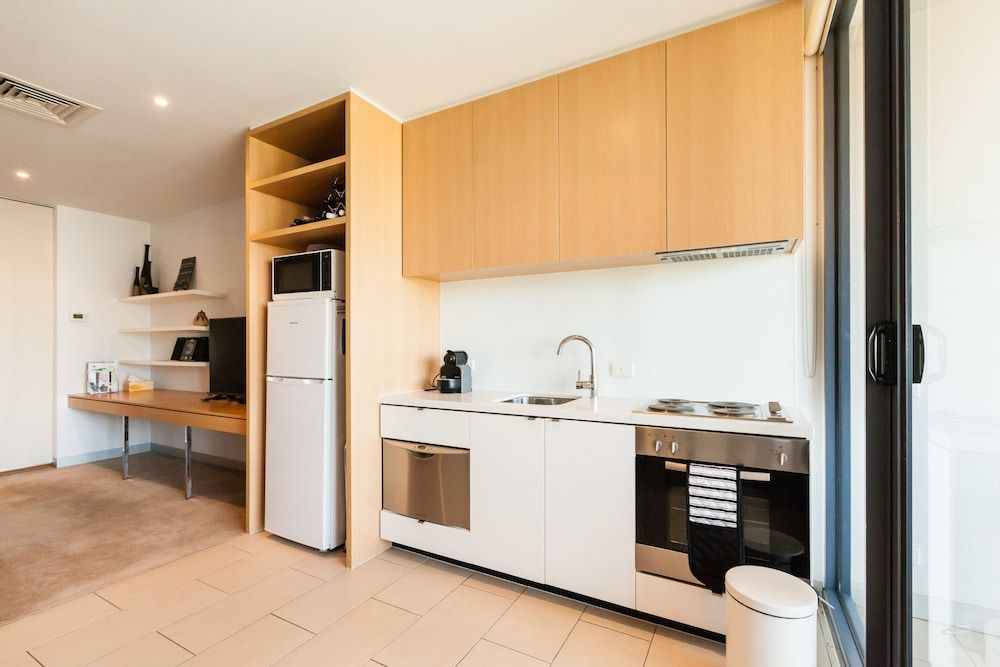 undefined MILES, 1BDR Melbourne Apartment 5