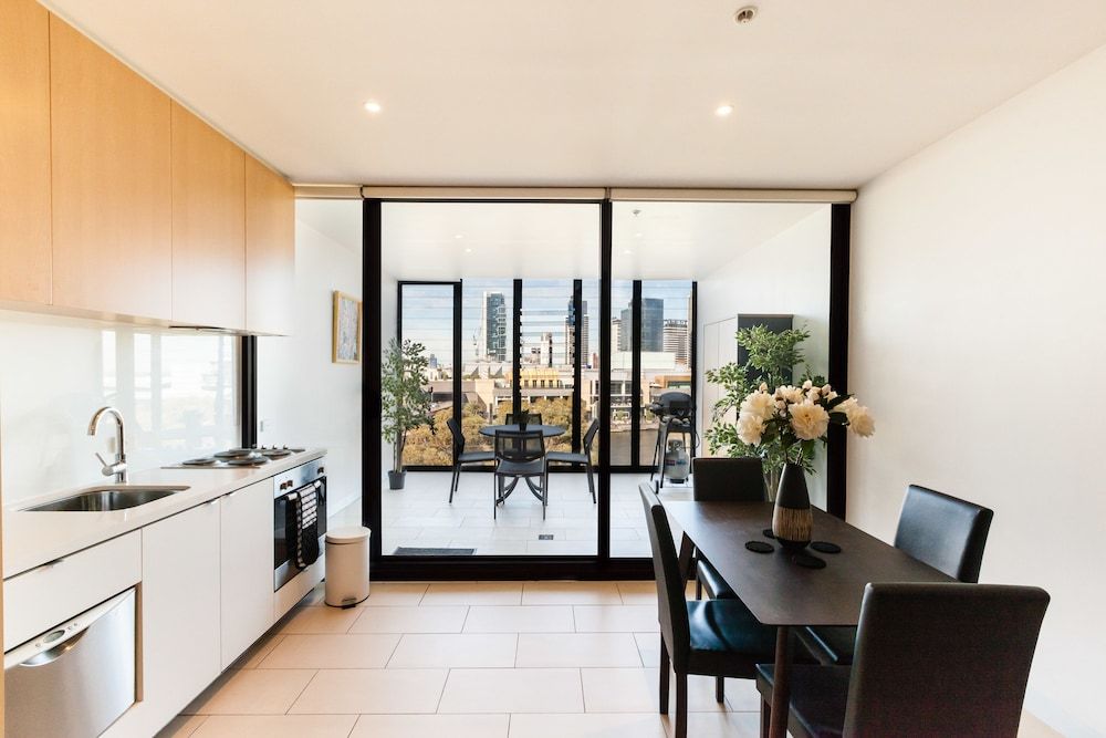 undefined MILES, 1BDR Melbourne Apartment 4