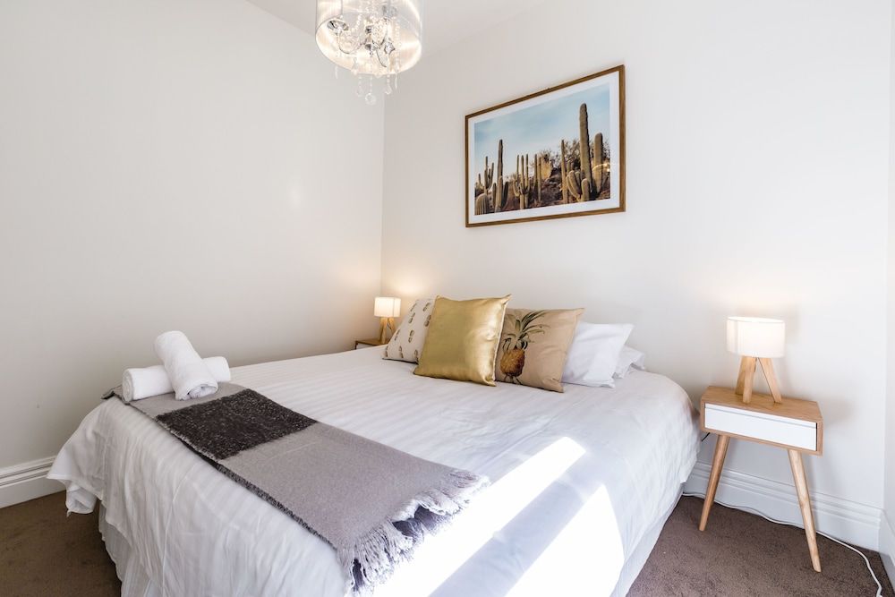 undefined AERIN, 2BDR Melbourne Apartment 6