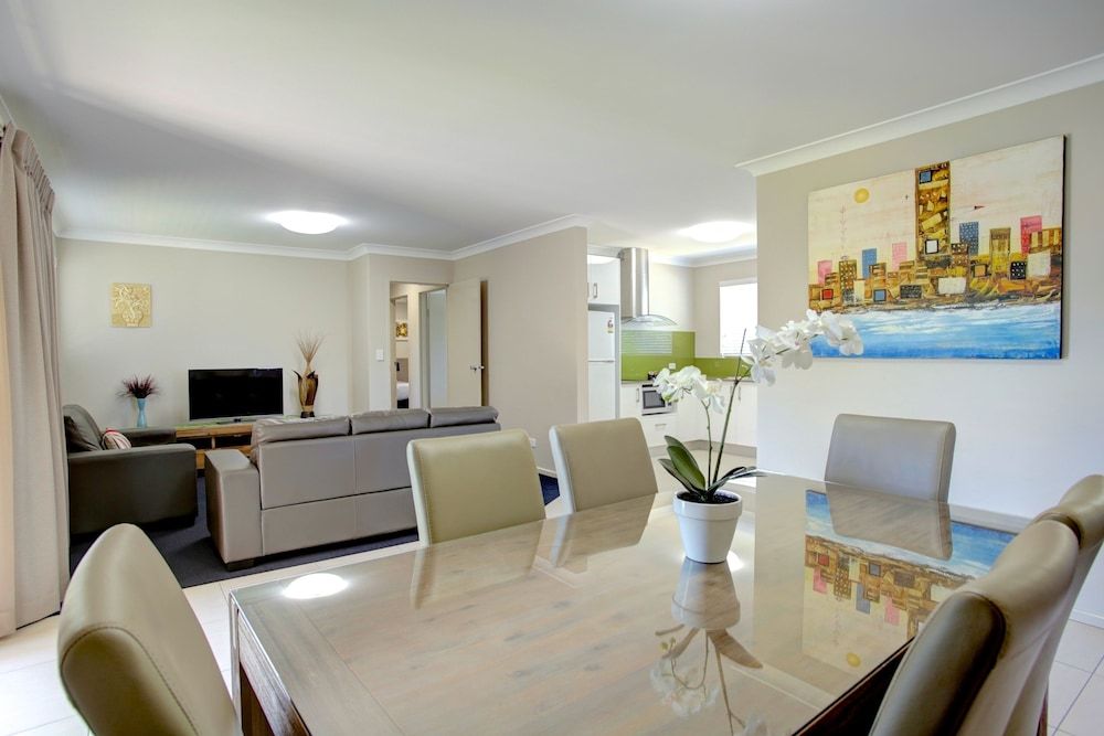 Apartment, 4 Bedrooms, Kitchen