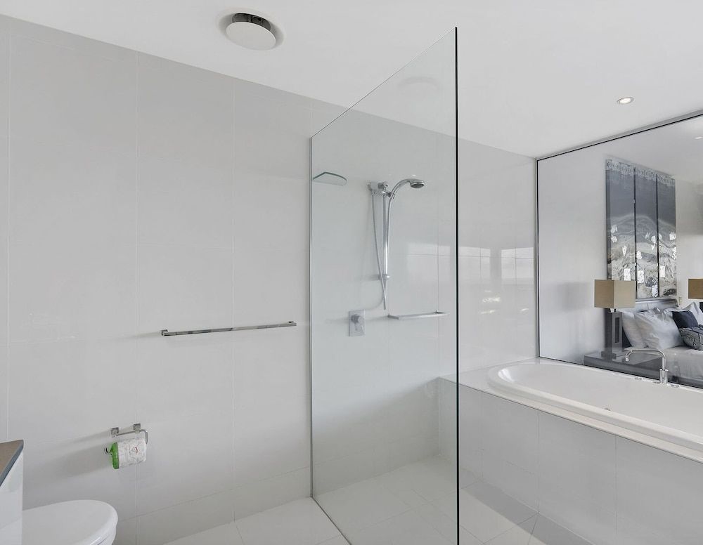 Circle on Cavill - Q Stay 1 Bedroom SPA 9