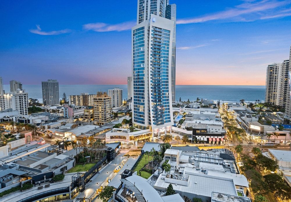 undefined Circle on Cavill - Q Stay 10