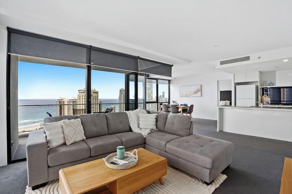 undefined Circle on Cavill - Q Stay 4