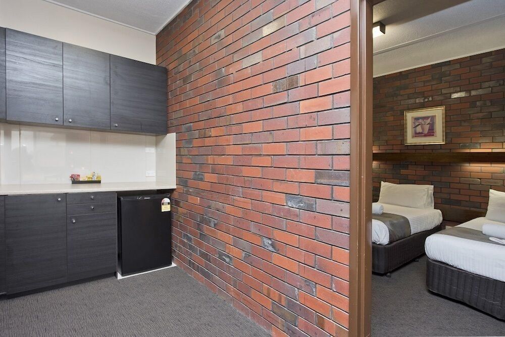 Hi Way Eight Motor Inn Family Room, 1 Bedroom