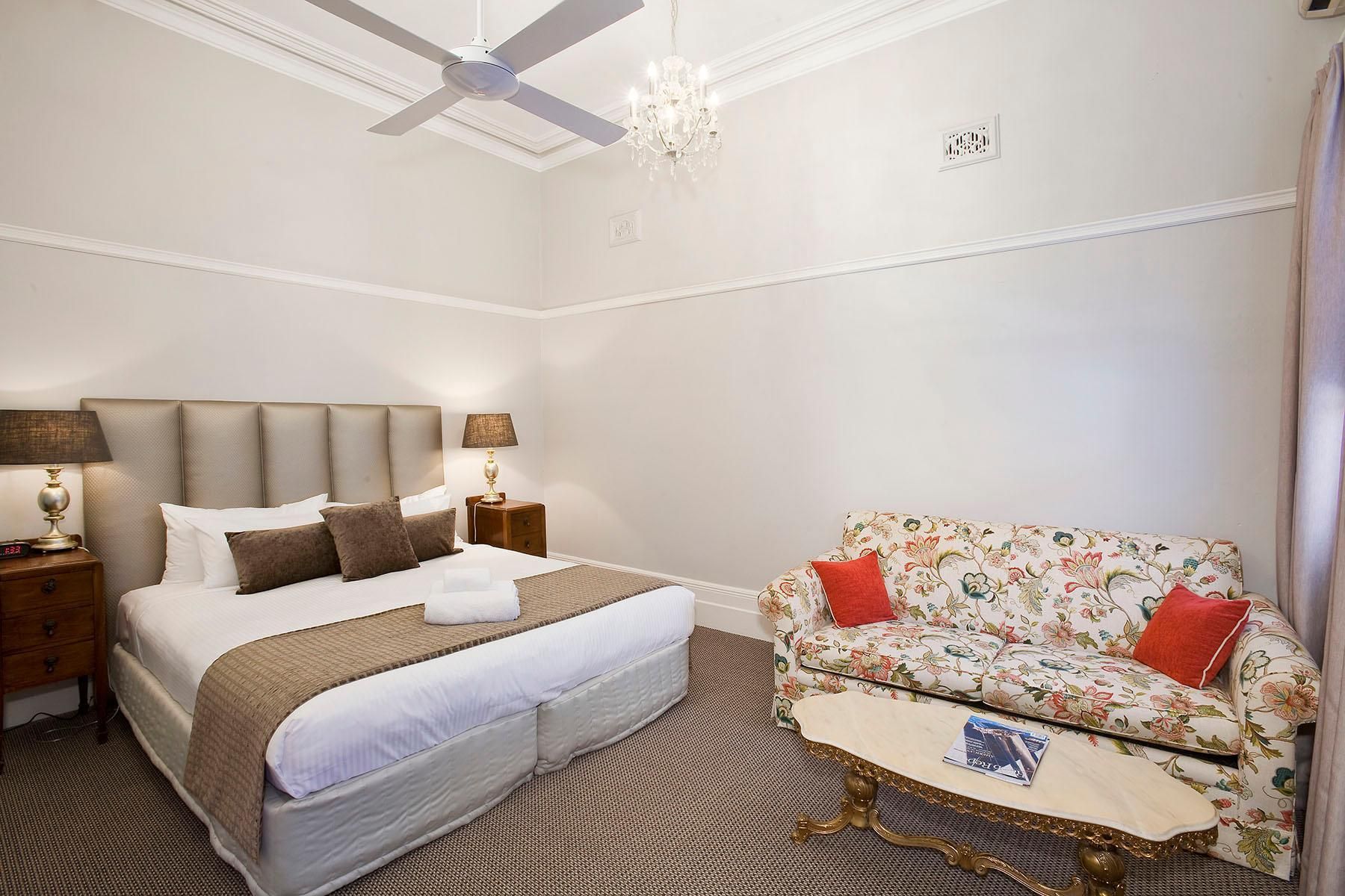 King Deluxe Suite