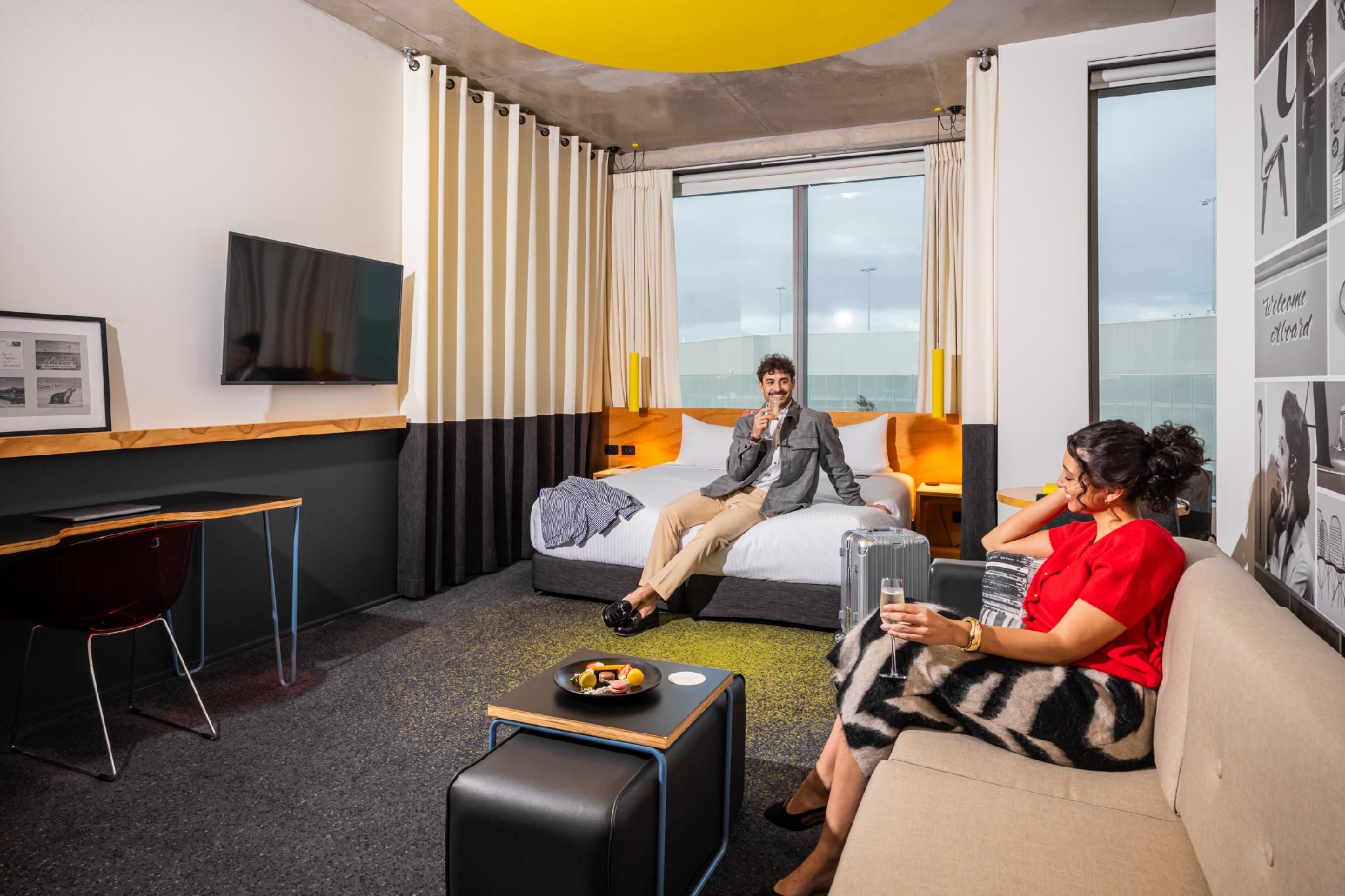 Atura Adelaide Airport Prem Corner King 3