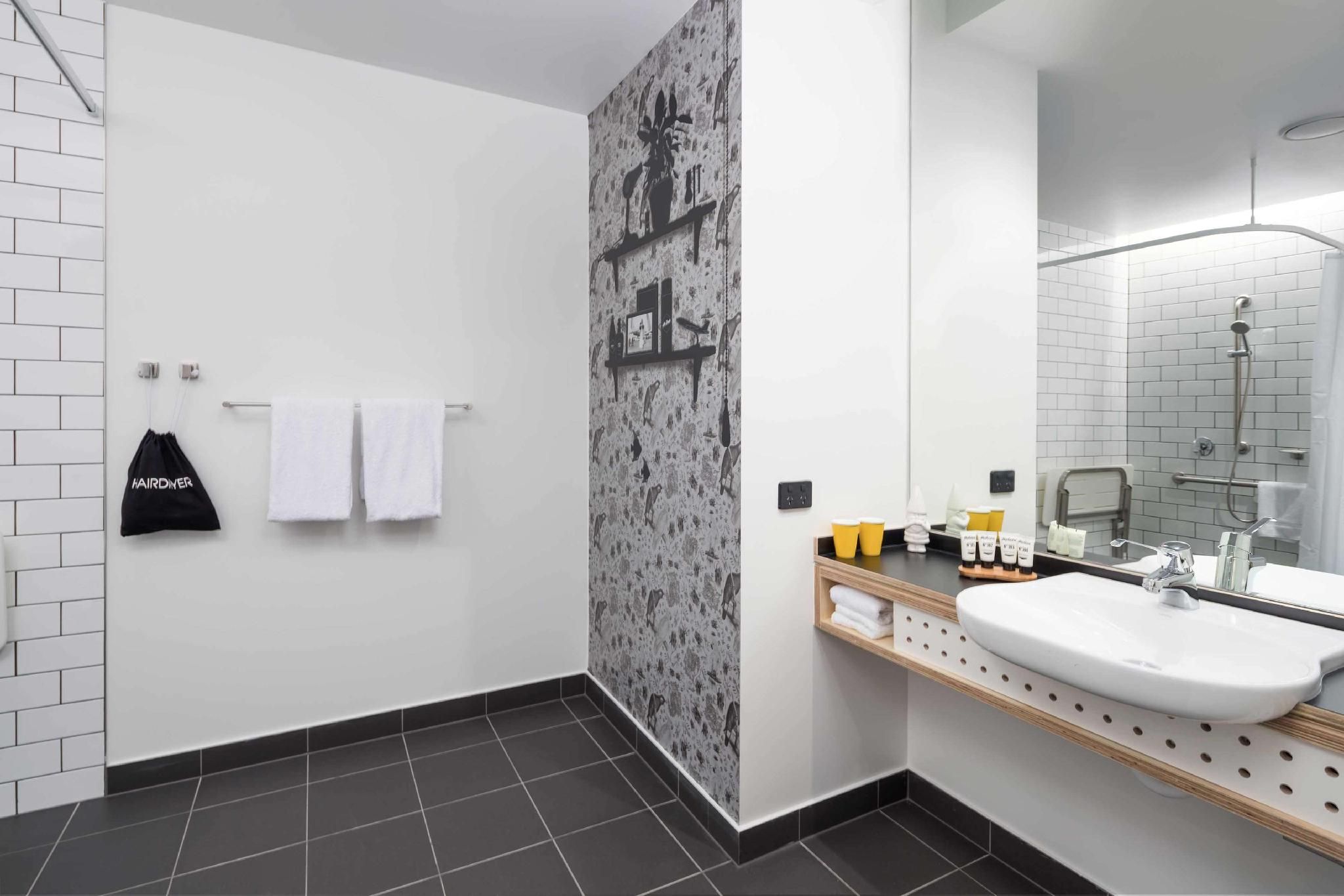 City View King Accessible