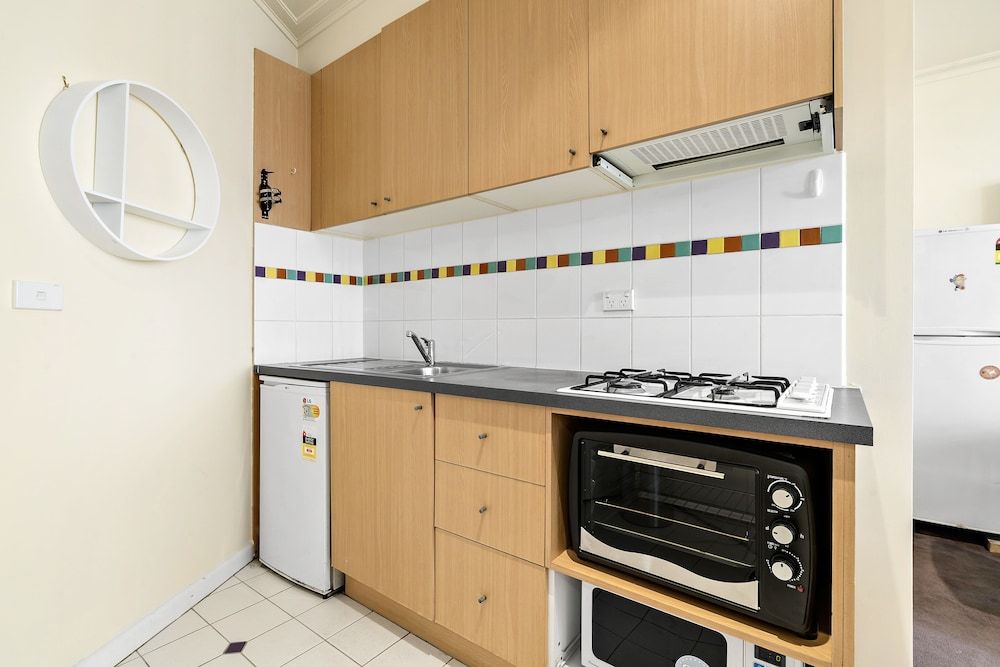 undefined ELIZA, 2BDR Melbourne Apartment 9