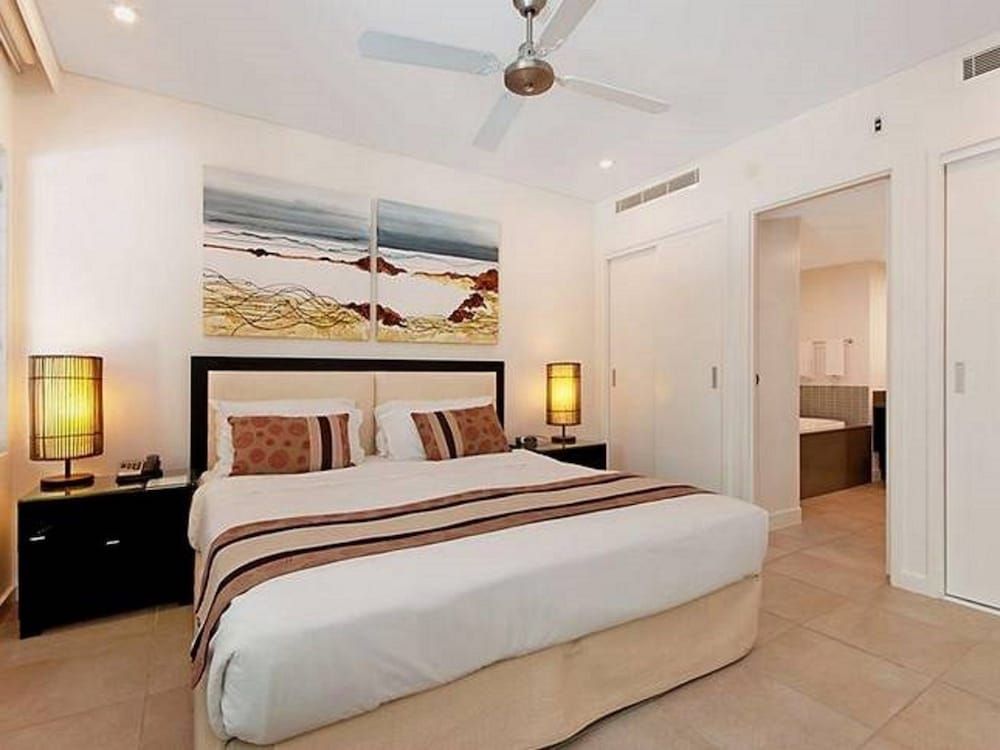 Luxury Swimout Apartment, 2 Bedrooms, Lagoonside