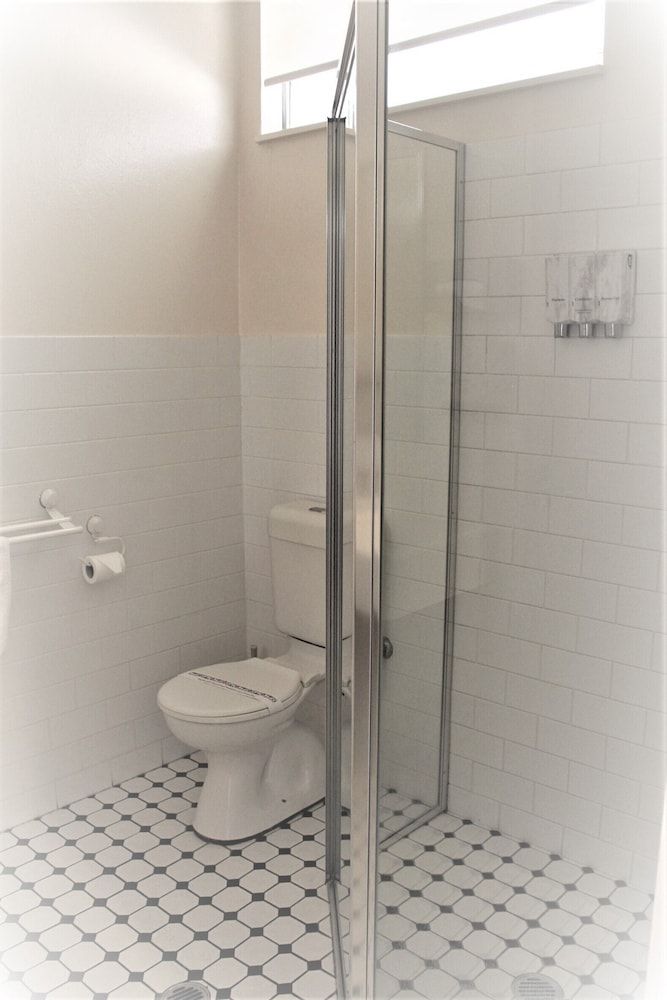 Cotswold Gardens Deluxe Room, 1 Queen Bed 8