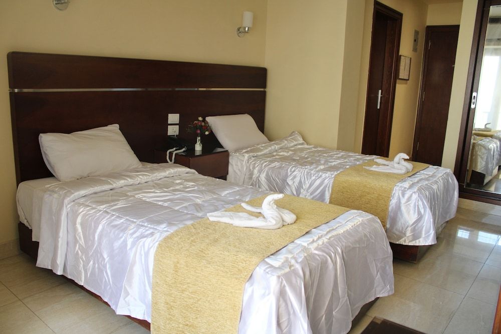 undefined Pharaohs Hotel 5