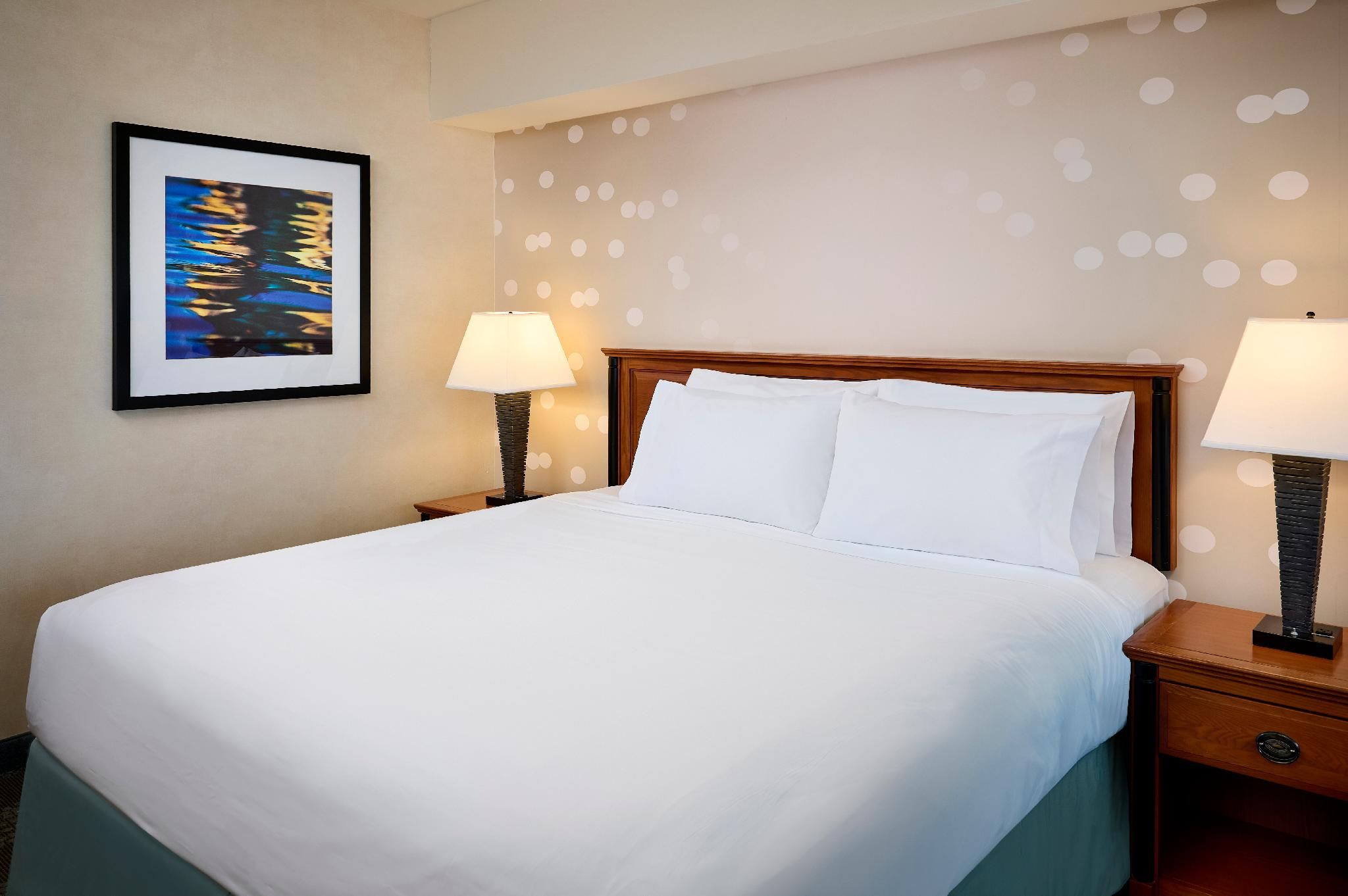 1 King 2 Queen Suite