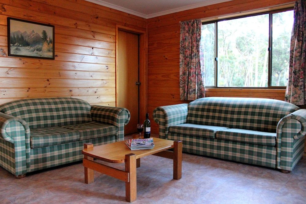 Standard Suite, 2 Bedrooms, Kitchen (Large Cabin)