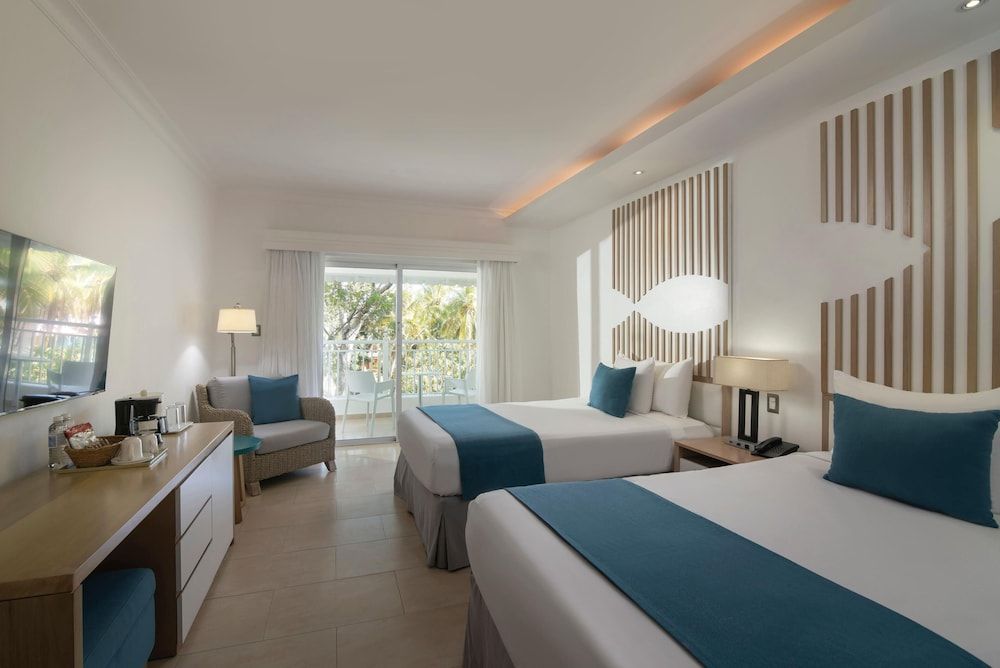 Wyndham Alltra Samana All-Inclusive Resort Premium Room, 2 Double Beds, Garden View 3