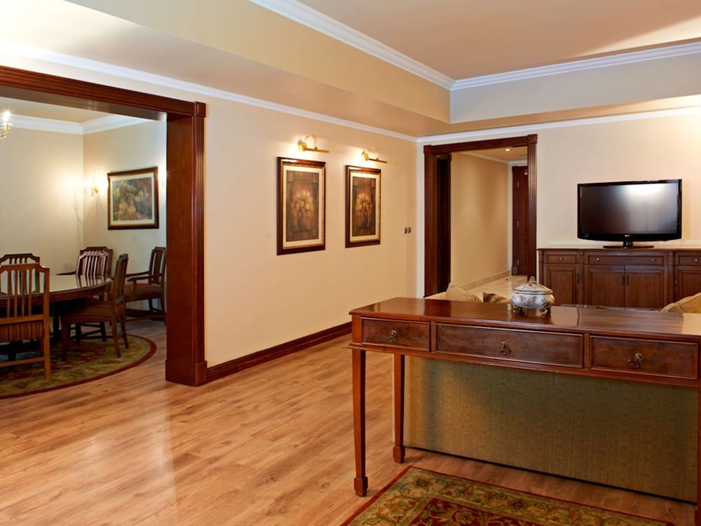 Hilton Cairo Zamalek Residences Ambassador Suite, Multiple Beds, Non Smoking 6