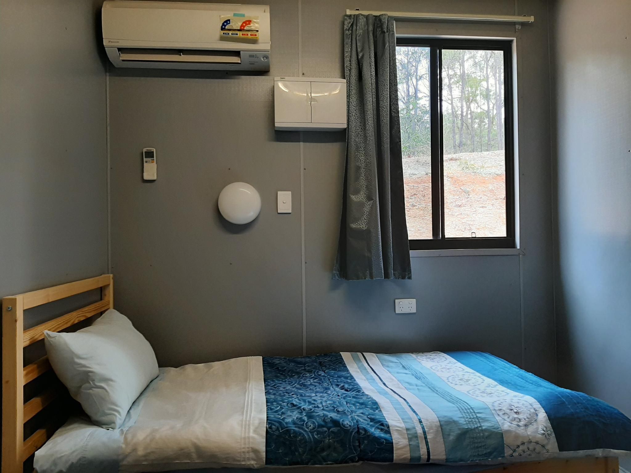 1 Single Bed Ensuite Non-Smoking