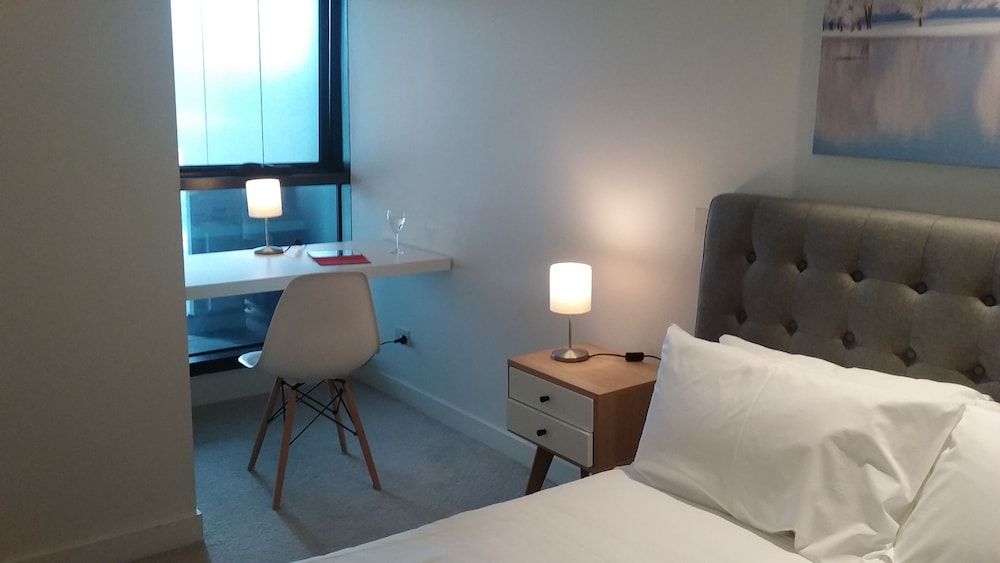 undefined ReadySet Apartments on Emerald 2