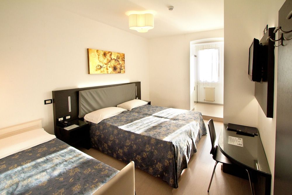 Hotel Roma Camera Standard Letto Matrimoniale 12