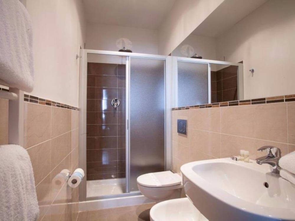 Hotel Astoria Classic Twin Room 5