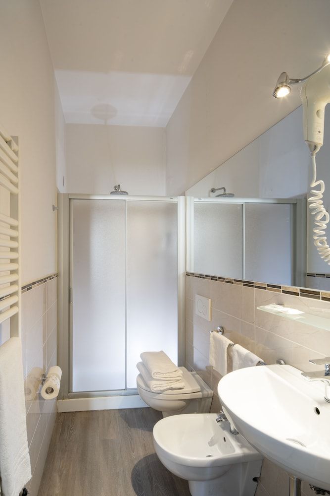 Hotel Astoria Classic Twin Room 12