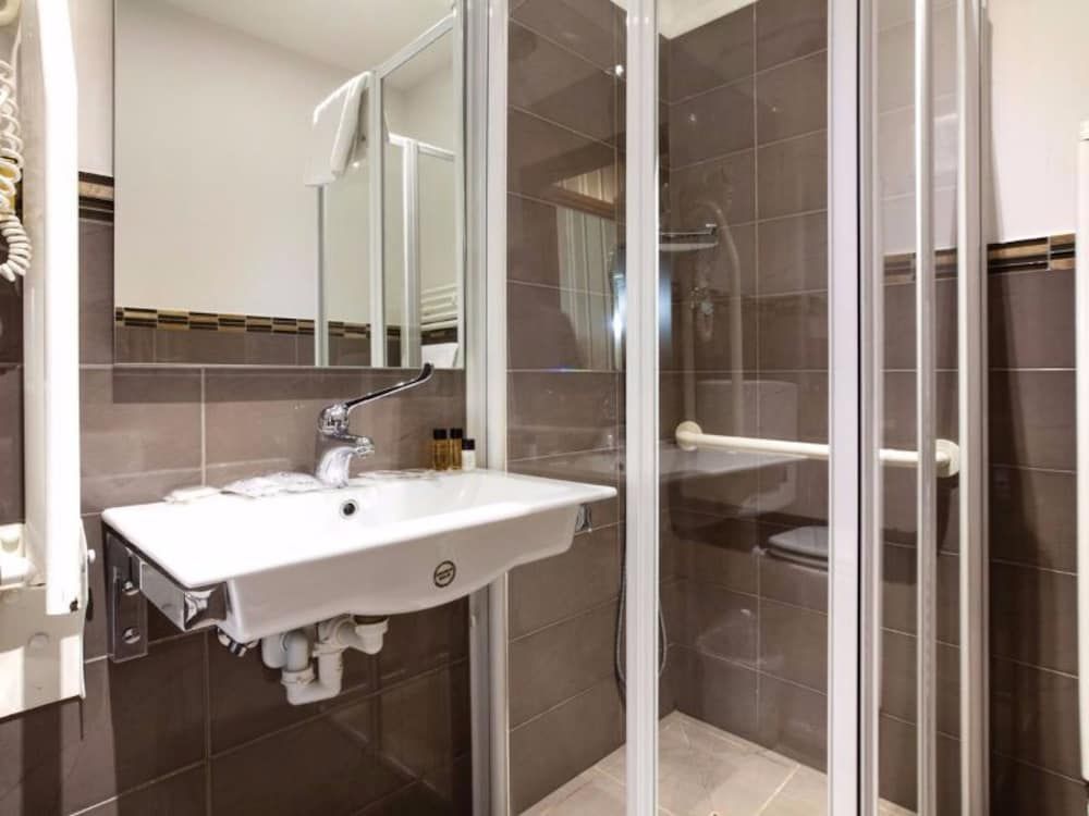 Hotel Astoria Classic Twin Room 11