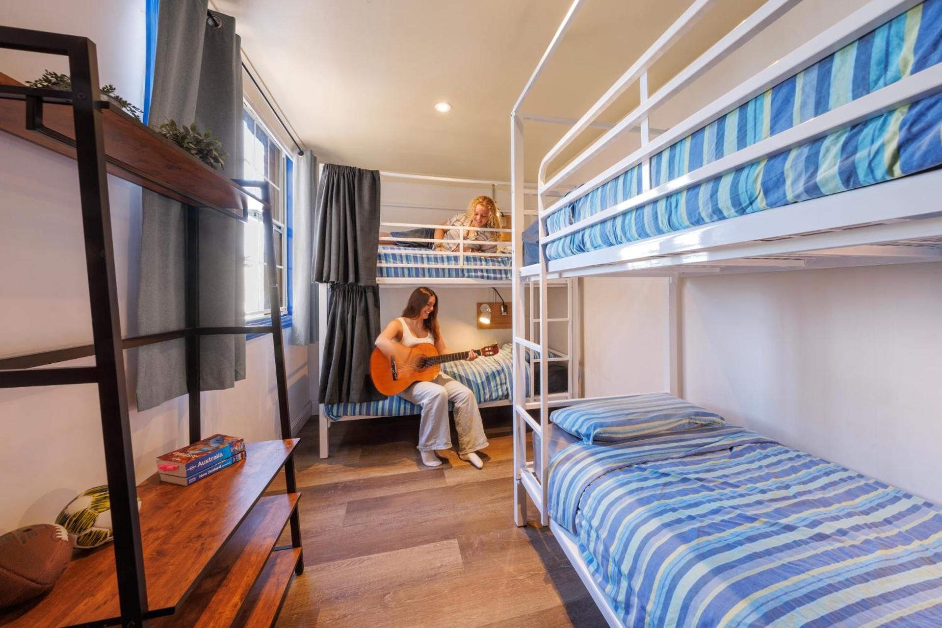 Bed in 4-Bed Mixed Dormitory (ages 18 - 40 years only)