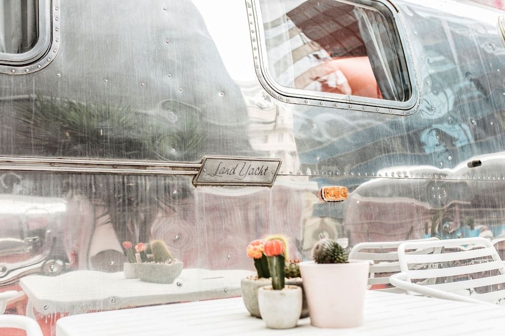 HOTEL NO Airstream 6