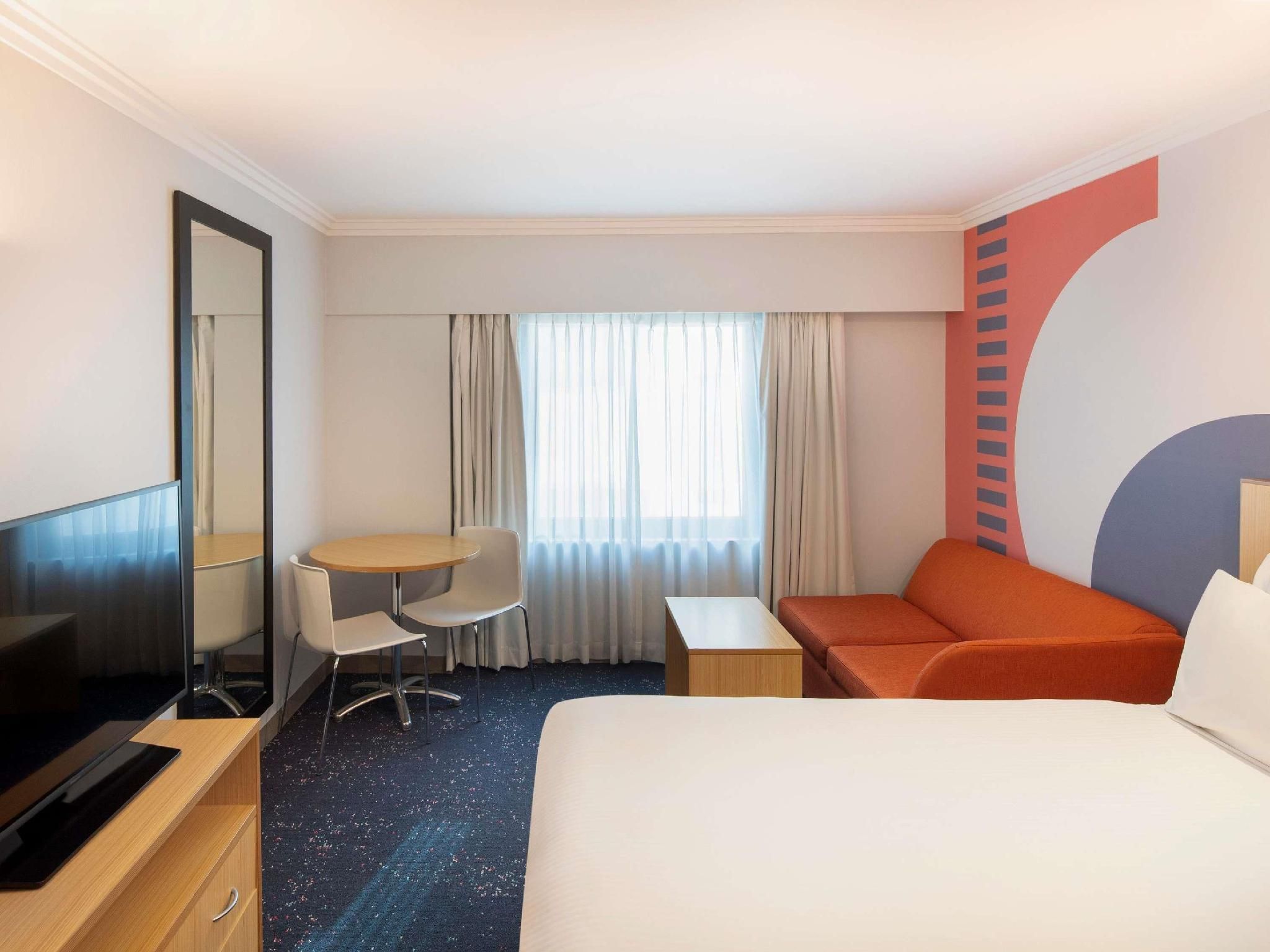ibis Styles Sydney Central Standard Accessible Queen Room