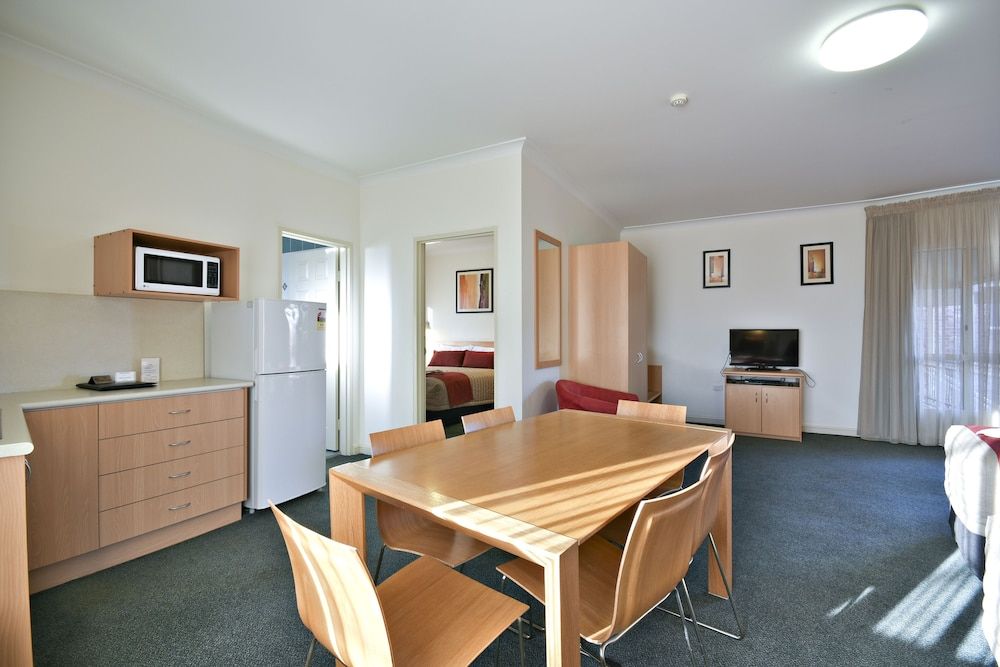 Abel Tasman Motor Inn Family Room 5 4