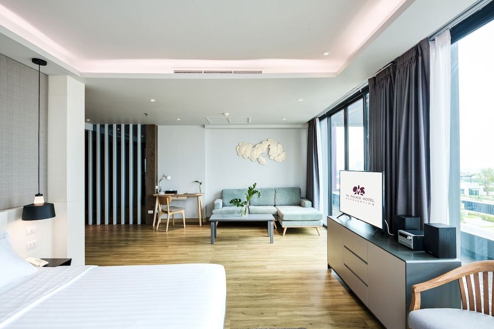TK Palace Hotel & Convention Mini Suite 7