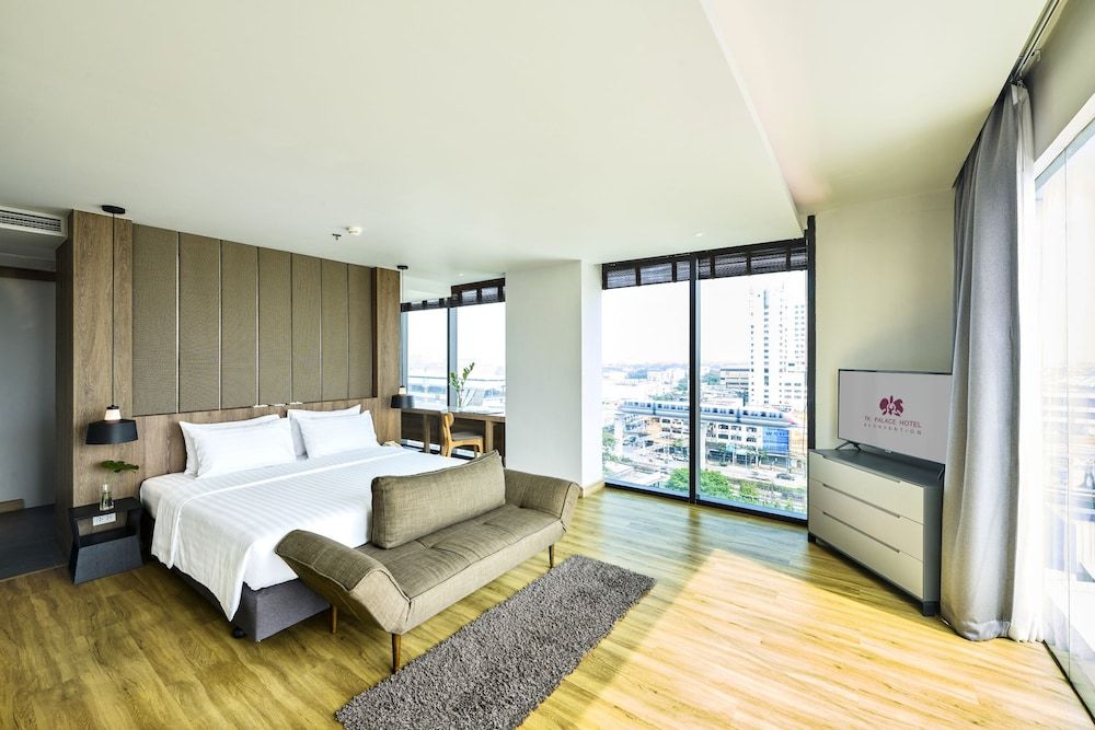 TK Palace Hotel & Convention Mini Suite 8