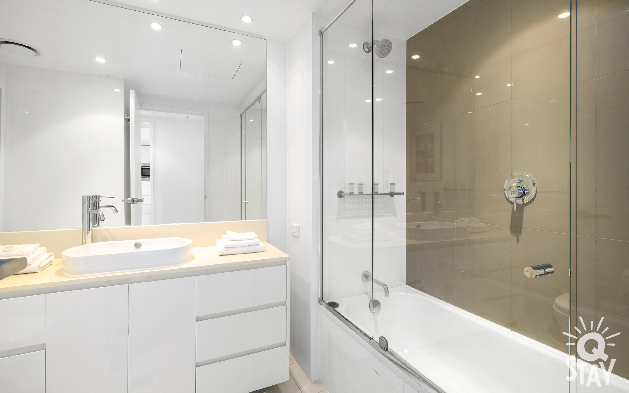 2 Bedroom Suite