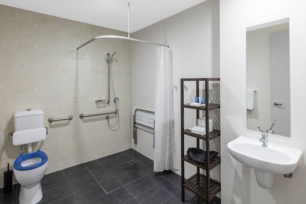 1 Bedroom Accessible Suite