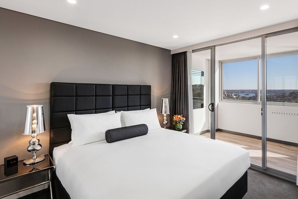 1 Bedroom Podium Suite