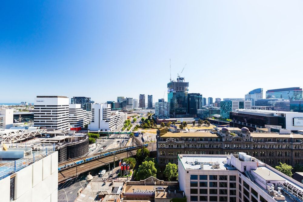 ALLINDA, 1BDR Melbourne Apartment Premium Apartment, 1 Bedroom, Balcony 13