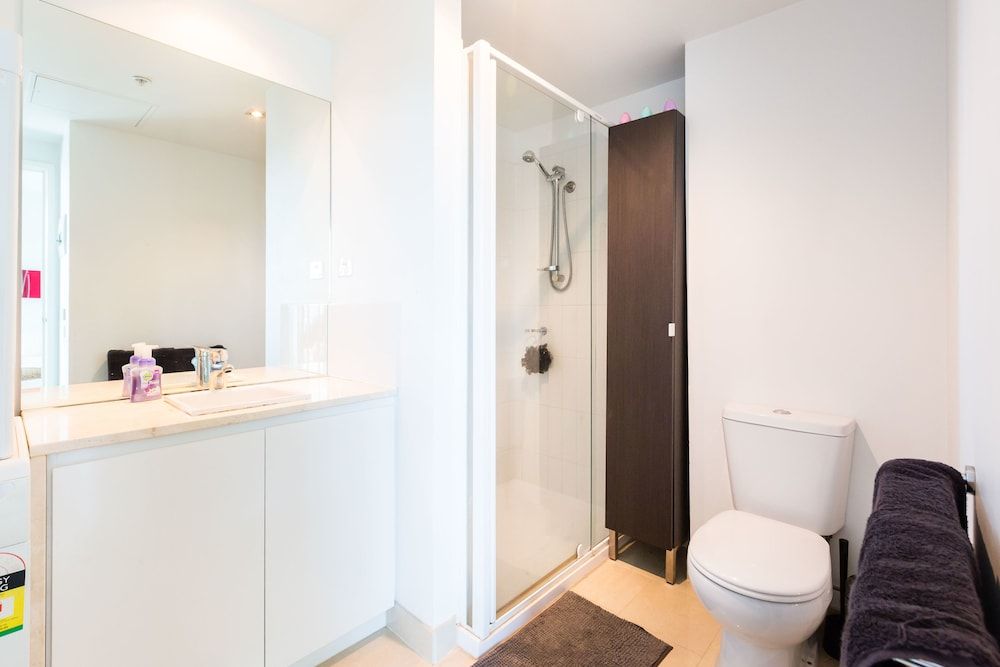 ALLINDA, 1BDR Melbourne Apartment Premium Apartment, 1 Bedroom, Balcony 15