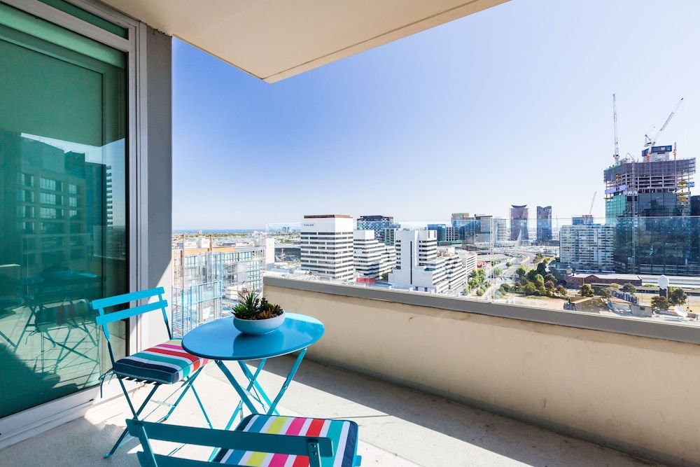 ALLINDA, 1BDR Melbourne Apartment Premium Apartment, 1 Bedroom, Balcony 10