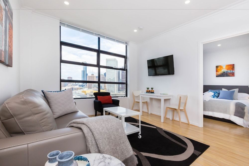 undefined ROLAND, 1BDR Melbourne Apartment 10