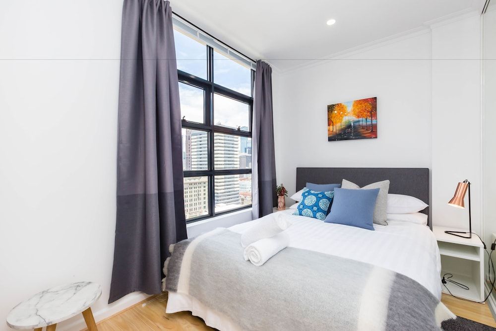 undefined ROLAND, 1BDR Melbourne Apartment