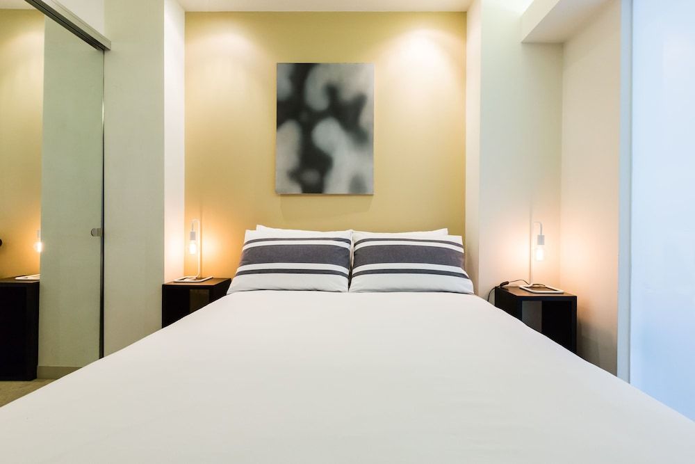 undefined GEM, 1BDR Melbourne Apartment 2