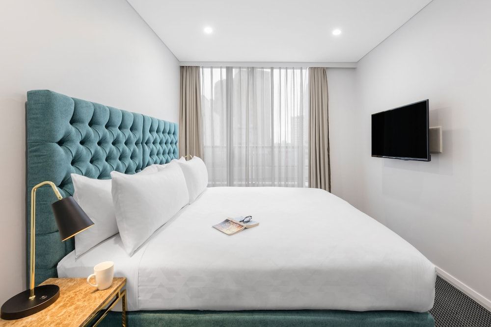 undefined Meriton Suites Pitt Street, Sydney 8