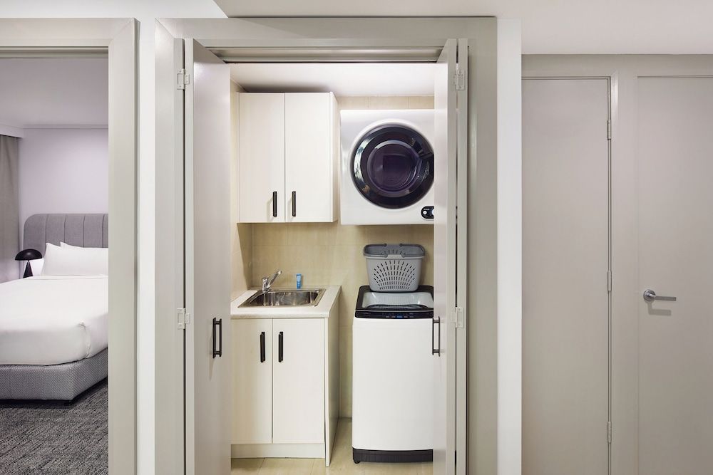 Meriton Suites Pitt Street, Sydney 3 Bedroom West Penthouse 4