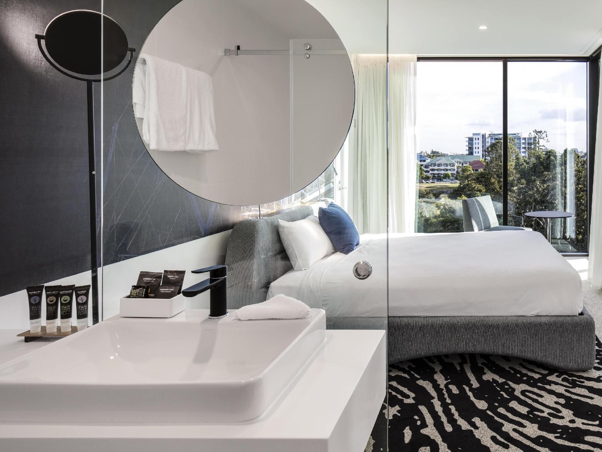 Junior N Suite with 1 King Bed and 1 Sofa Bed